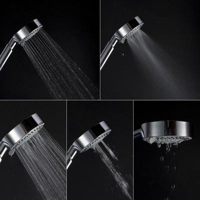 Wassersparender Handbrausekopf mit Druckfunktion und fünf Funktionen Hochwertige Badewannendusche mit Düse in Standardgröße