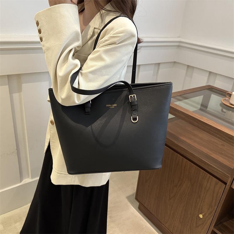 Einfache Damentasche große Tasche einfach Winter Freizeit große Kapazität Tragetasche Damen neue Handtasche Schultertasche