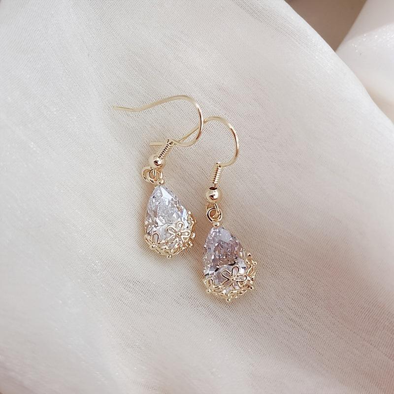 Luxury Rhinestone Copper Zirconium Plum Blossom Water Drop Earrings