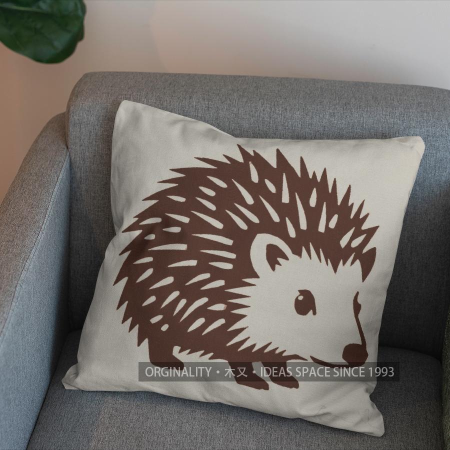 2D Stylish Hedgehog-Printed Cushion For Home Decor Pattern Cushion Cover Suitable For Sofa Bedroom Car Pillow Cover