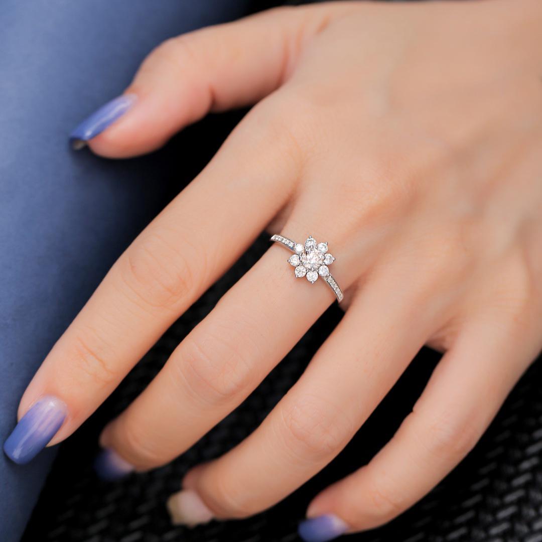 

S925 Sterling Silver Flower Snowflake Zircon Ring for Women - Elegant French Design US Size 10