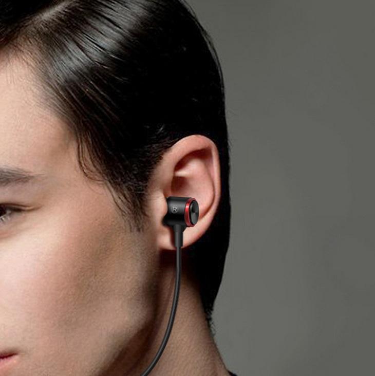 Auricolari Metallo Bassi Potenti Stereo Cablati Auricolare In-ear Microfono Auricolare da Gioco