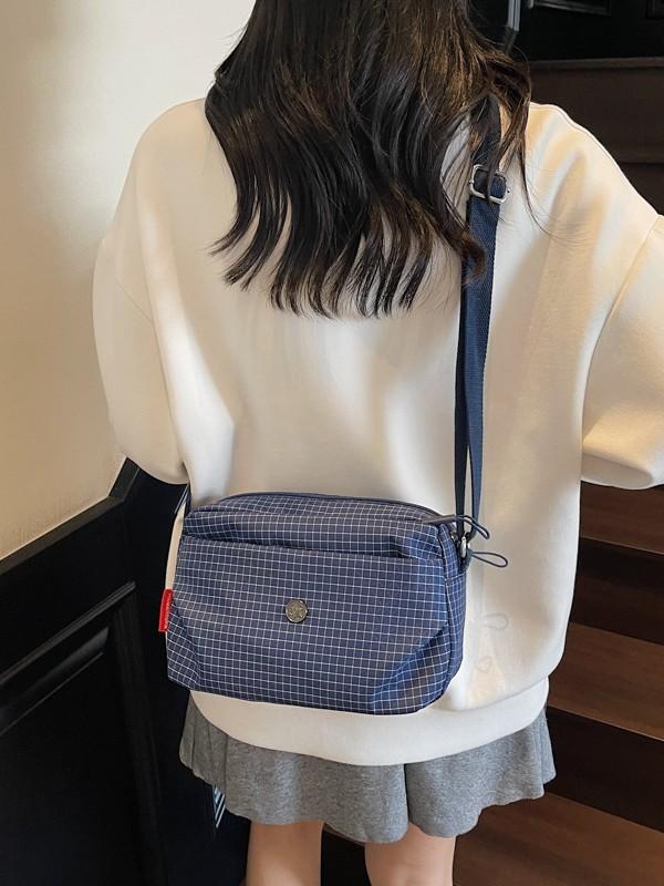 Minimalist Nylon Crossbody Bag With Zipper For Daily Casual Wear
