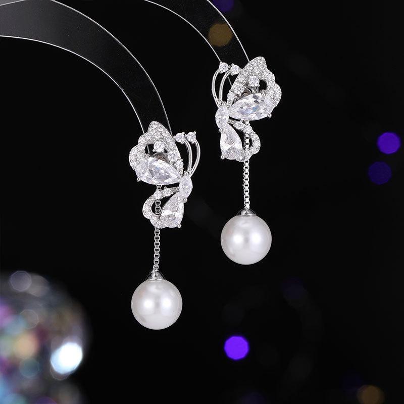 Ladies Light Luxury Design Elegant Butterfly Imitation Pearl Earrings Fashionable and Versatile Unique Design Feeling Earrings