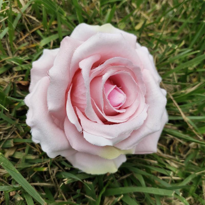 

Silk Fabric Rose Bouquet For Wedding Arch Decorations Floral Arrangements Light Pink