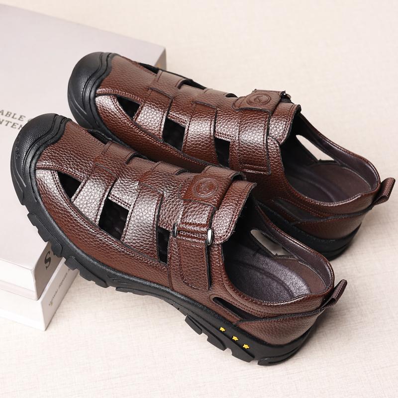 Fashion Summer Lightweight Mens Leather Sandals Brand Outdoor Soft Sole Flats Driving Shoes Comfort Walking Fashion Casual Beach Sandals