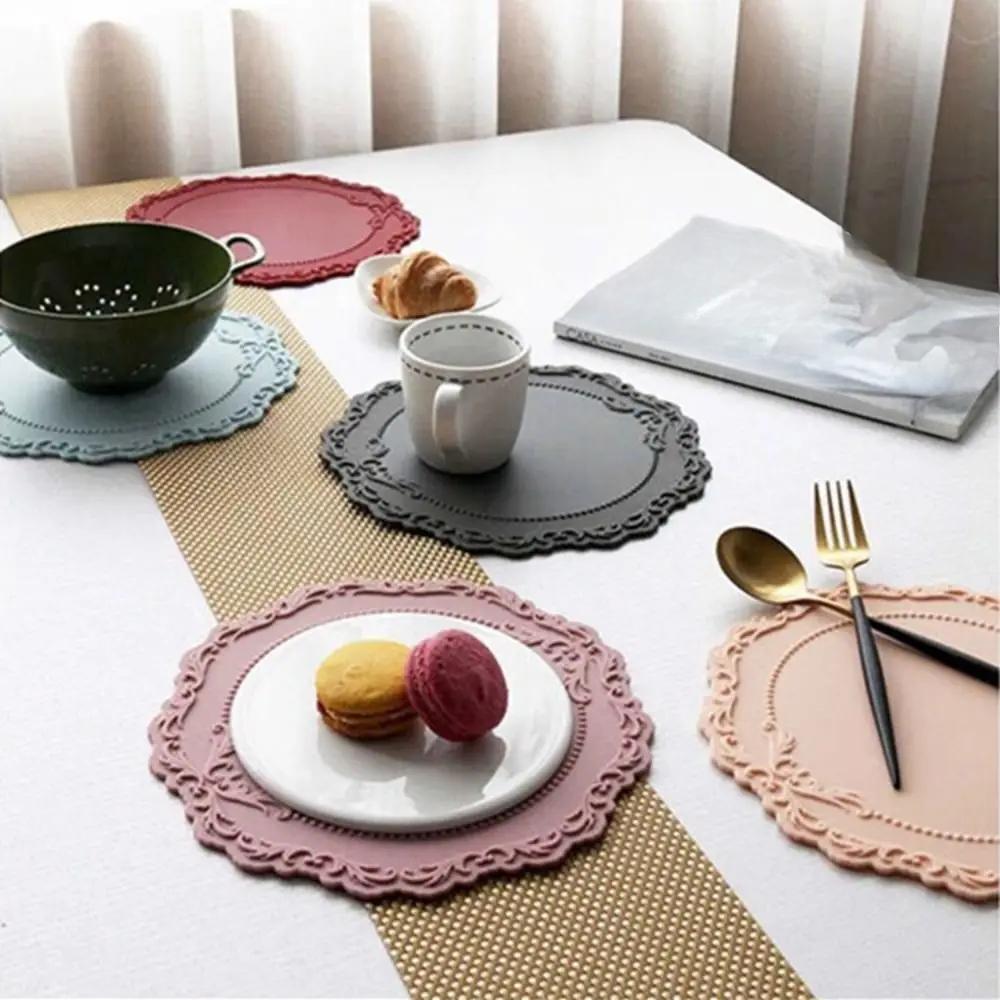 1 Stück Spitze Silikon Untersetzer Platzset Reliefboden Rutschfest Tischdekoration Matte Küchenzubehör Runder Tassenuntersetzer Geschirrunterlage