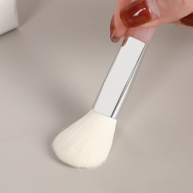 Portable 6-Piece Makeup Brush Set, Soft Mini Roll-Up Tube, Eyeshadow Brush, Blush, Foundation, And Contour Brush Tools.