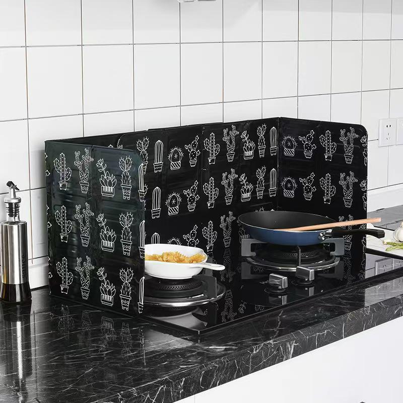 Nordischer Stil Aluminium Ölspritzschutz: Verdickte, wasserdichte Trennwand für Herd & Dunstabzugshaube