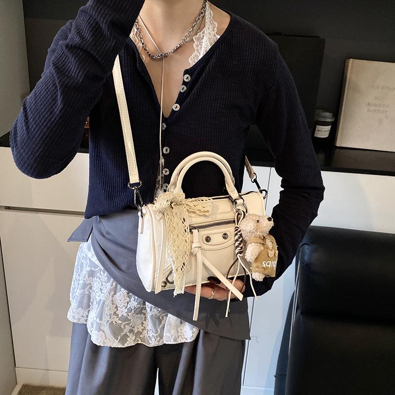 2025 summer new rivet small square bag fashion locomotive style shoulder bag texture cute messenger bag bag woman