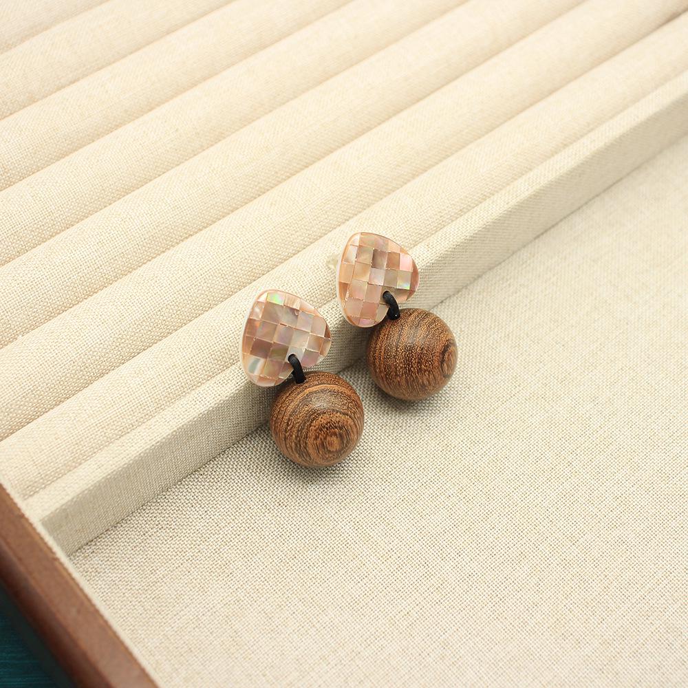 Raw Ore Conch & Shell Heart Wood Stud Earrings – High-End Niche Design