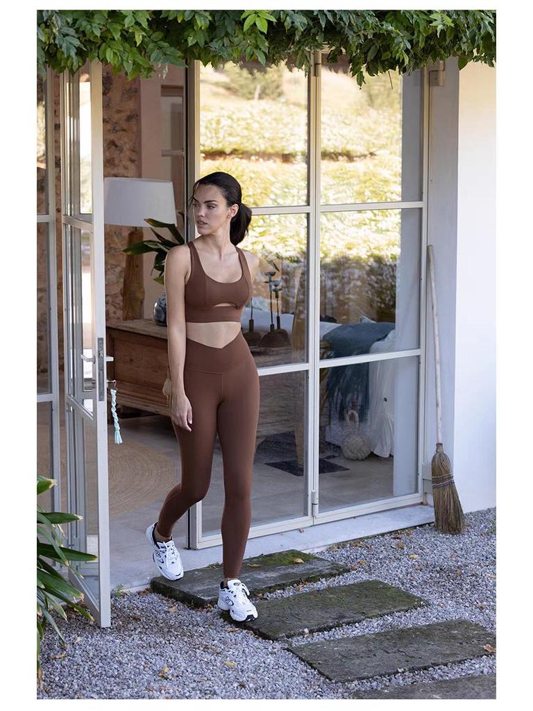 Shockproof Women's Sports Bra with Stylish Back: High-Elastic Support for Dance, Running, and Yoga.