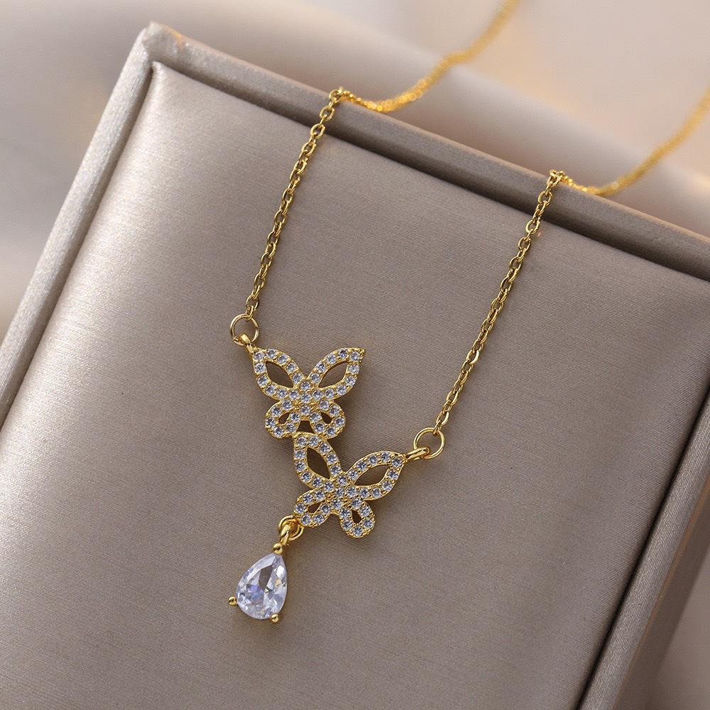 Butterfly Necklace with Color-Retaining Zircon - Fashionable, Versatile Women's Jewelry Accessory.