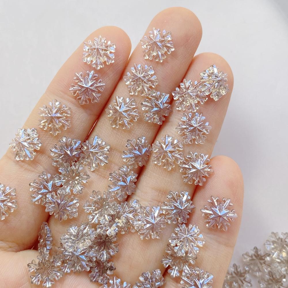 50 Stück Niedliche Cartoon Mini Farbige Schneeflocken Nailart Harz Designer Charms DIY Basteln Für Nagel 3D Dekorationen Schmuck