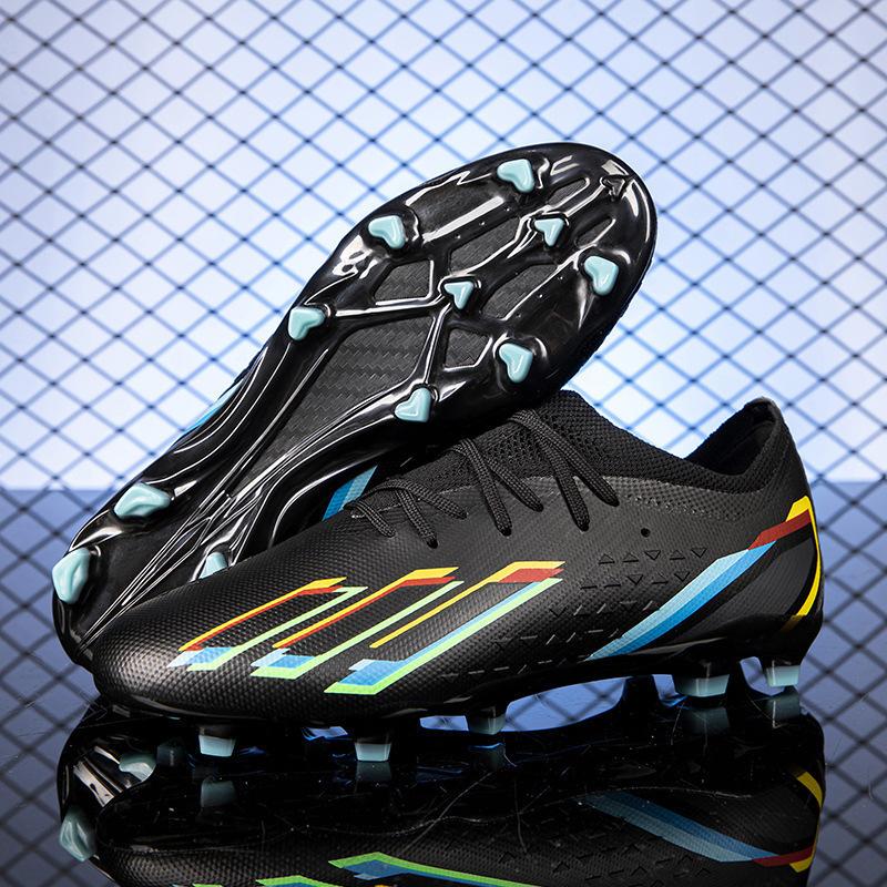 Football shoes men's one nail seamless adult training students new fly-woven sports broken low-top 2025 long nails