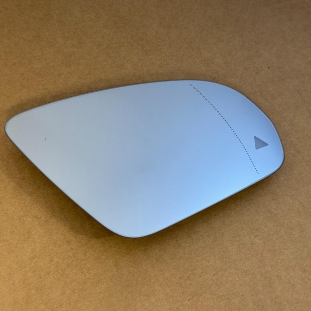 For Mercedes C E S W205 W213 W222 Right side Mirror glass Heating Blind Spot Monitoring (BSM) A0998100616