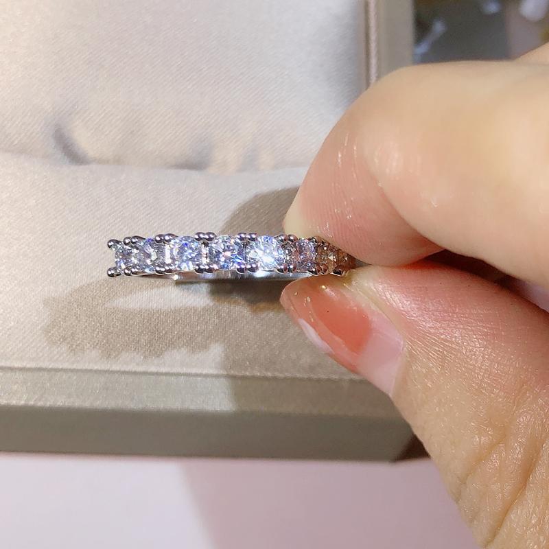 Luxury Sparkly white Zircon Ring For Women Engagement Wedding Shiny Ring Party Jewelry Fashion Female