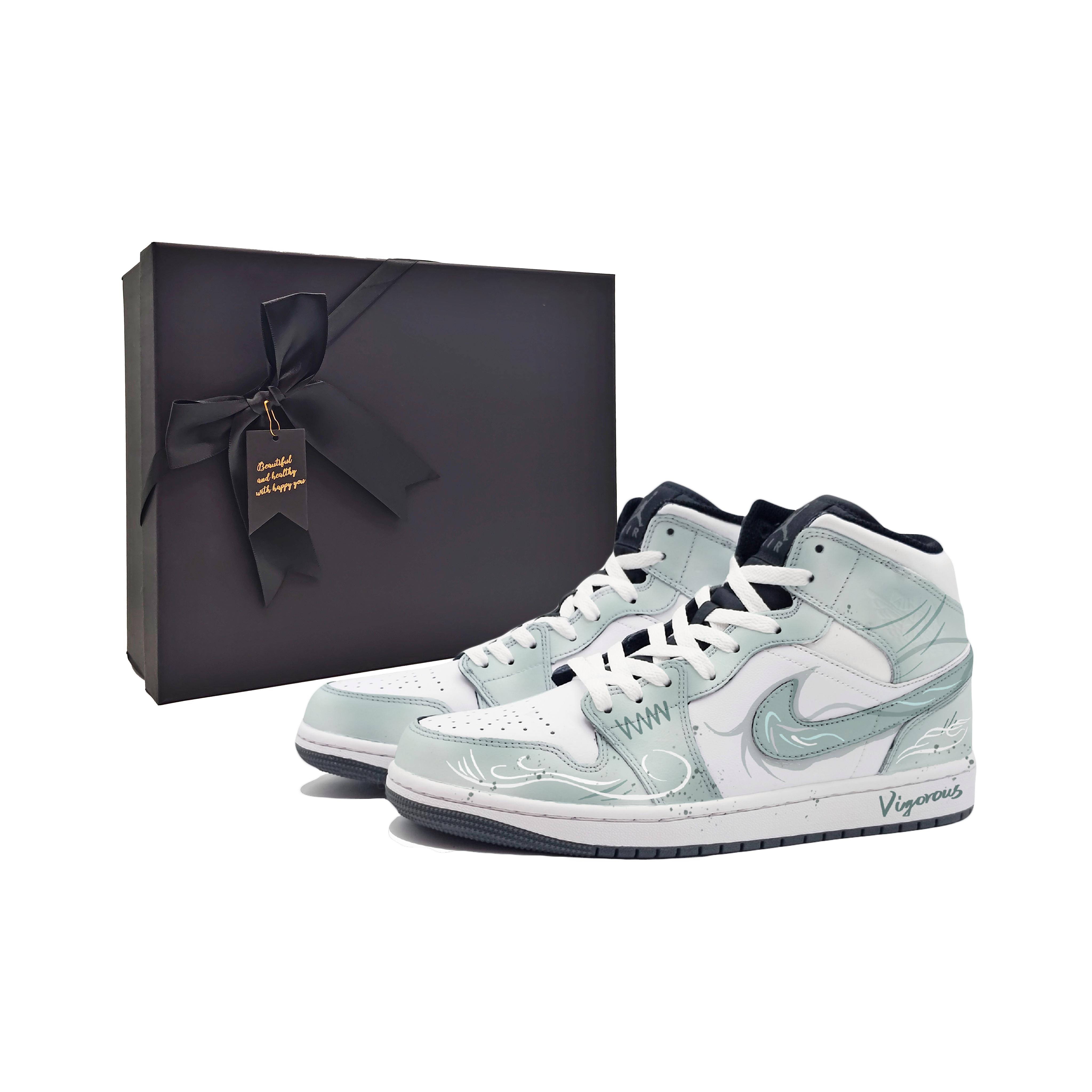 

Jordan Air Jordan 1 Empty Mountain Mist, Dark Cyan Abrasion Resistant Mid top Vintage Basketball Shoes Unisex Cyan DQ8426-001(Team603-S-BOX) 39