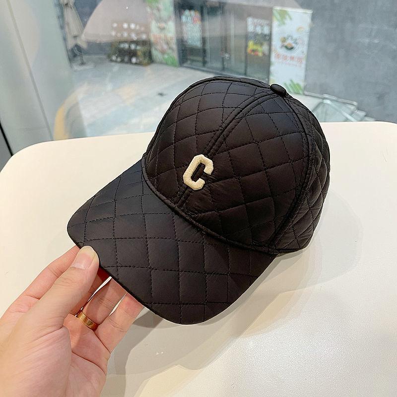 A niche design down cotton pressed grid warm baseball cap with winter embroidery letters, simple couple's duckbill cap