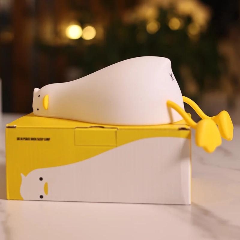 Cloud Silicone Rechargeable Night Light - Creative Bedside & Desk Atmosphere Lamp Y