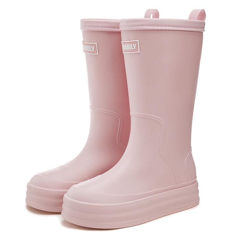 

Резиновые сапоги женские противоскользящие трендовые легкие мягкие дождевые туфли для рыбалки на толстой подошве водонепроницаемые туфли модные удобные 2025 38-39