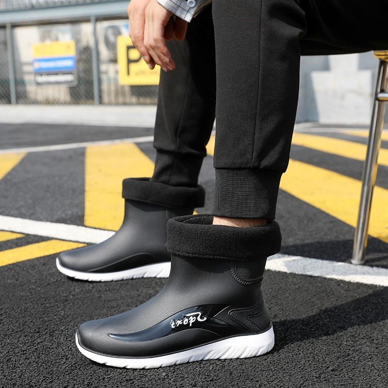 Modische Regenschuhe kurze Wasserschuhe flache Sohle warme wasserdichte Stiefel kurze Studenten-Gummischuhe Herren-Überschuhe