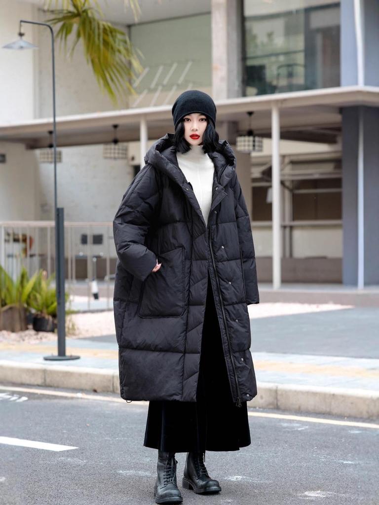 Casaco de Penas Feminino de Comprimento Médio com Capuz: Estilo Coreano, Corte Amplo, Versátil, Espessado para Aquecimento