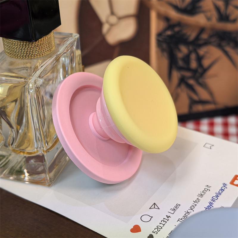 Sweet Macaron Magnetic Airbag Holder: Foldable Telescopic Finger Ring Stand