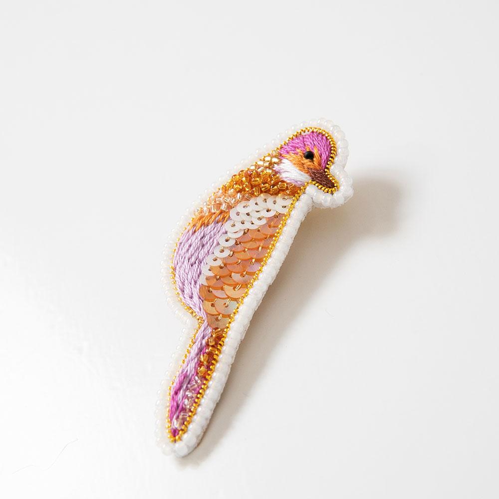 Hand embroidered bird brooch [mia] (ladies' clothes, women's accessories, bird), made in Japan, handmade, Scandinavian goods, gift, stylish, adult,