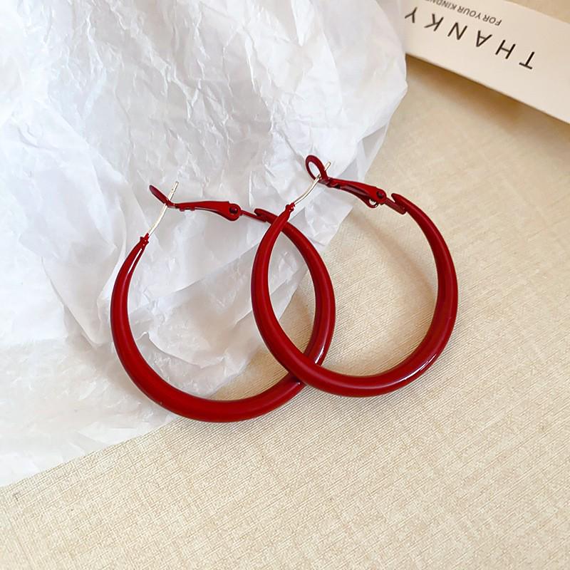 Silver Needle Acrylic C-shaped Hoops: Elegant & Versatile Design Earrings.