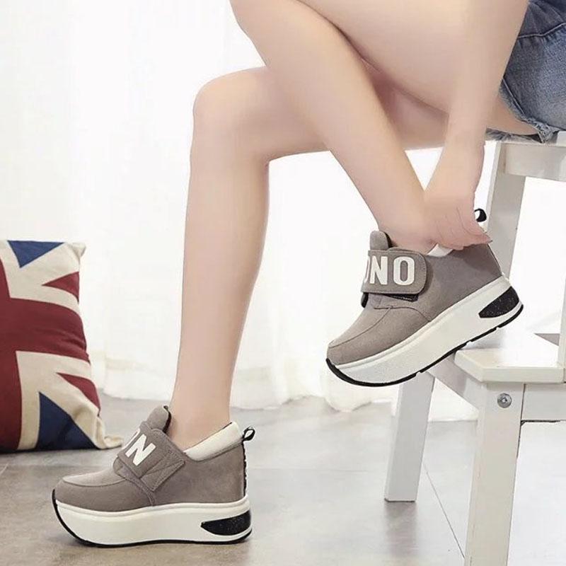 The New Inner Increase Women's Shoes Korean Version of The Sponge Cake High-top Velcro Sports Style Student Casual Shoes