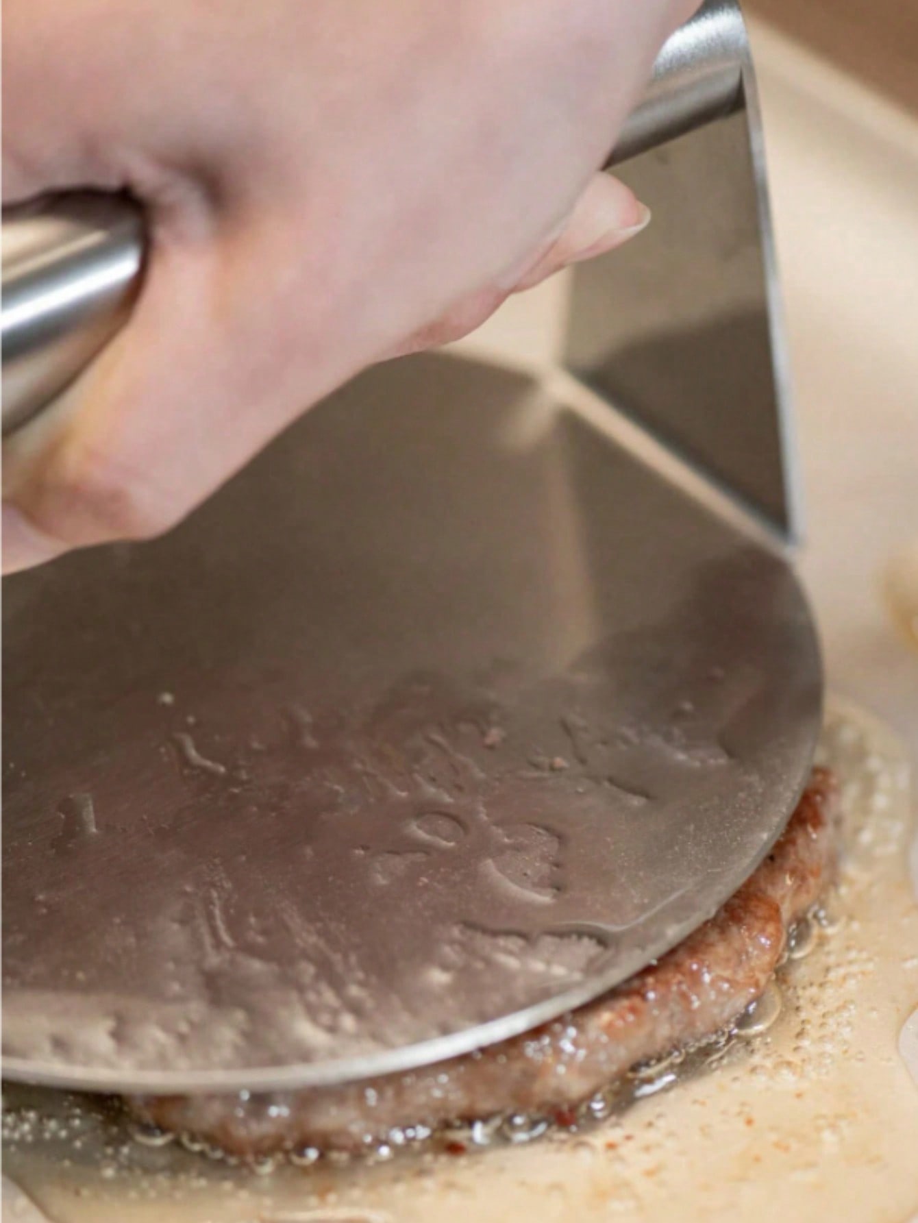 

1pc Stainless Steel Burger Press Round Hamburger Press Patty Maker Hamburger Press Patty Maker Barbecue Accessories 5.5inches