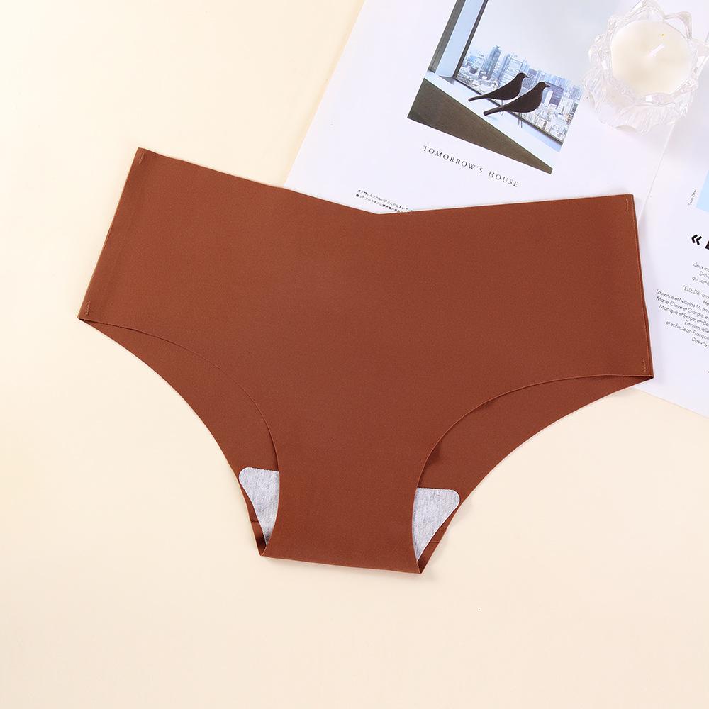 Plus Size Seamless Women's Ice Silk Triangle Panties - European & American Style Nylon Yoga Underwear