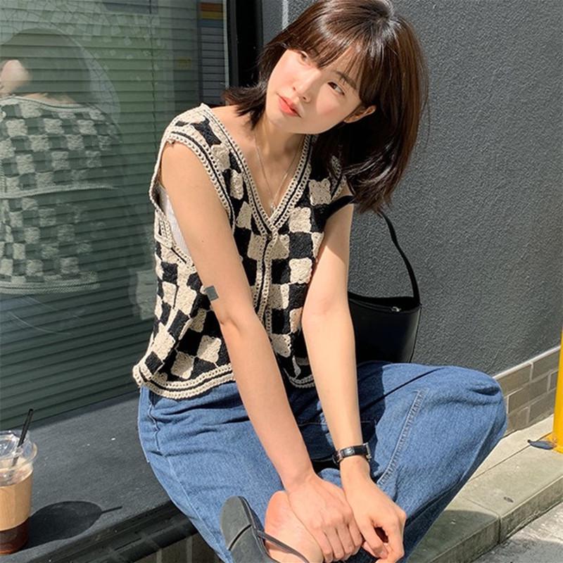 Women's Crochet Checkered Vest: Sleeveless, Loose, Lightweight Top for Spring & Autumn