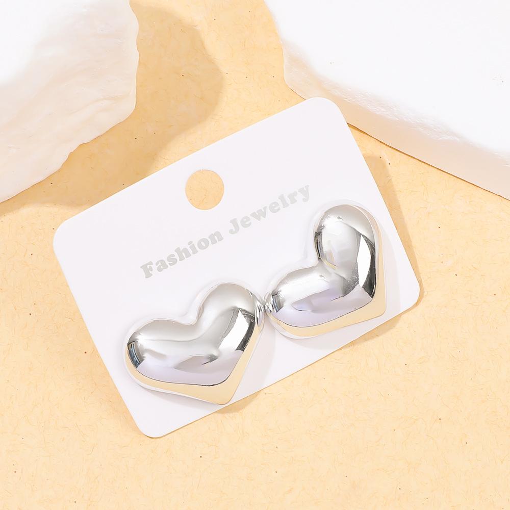 Love Acrylic Gold-plated Stud Earrings Are Fashionable, Simple and Sweet, Niche Design, Star Retro Earrings Set.