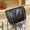 New Oil Wax Cowhide Messenger Bag Women's Genuine Leather Stray Bag Retro Chain Bag Large Capacity Shoulder Messenger Bag