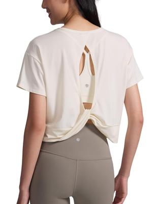 [CRZ YOGA] Women's Short-Sleeved Open-Back T-Shirt, Short Length, Loose Fit, White Apricot, Size M