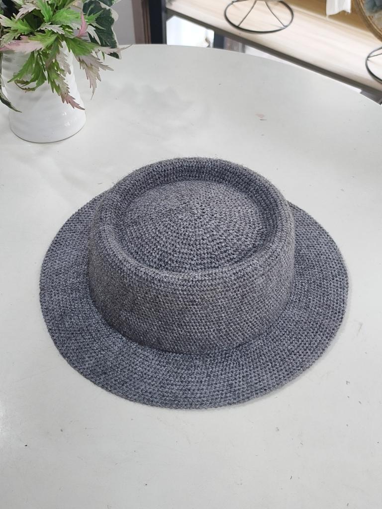 Hat Men's British Jazz Hat Sunscreen Concave Convex Short Brim Women's Simple Fashion Versatile Traveling Flat Top Top Top Top Hat