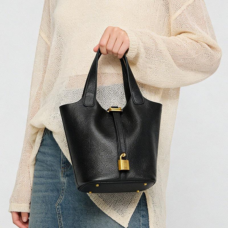 Bucket Bag Leather Messenger Bag Simple Texture Handbag Fashion Bag First Layer Cowhide Commuter Bag