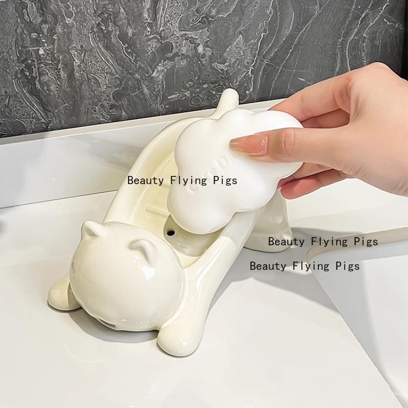 Ceramic Cat Soap Dish Cartoon Soap Storage Box Ceramic Premium Drain Soap Box Handwashing Table Ornament with Drainage Holes
