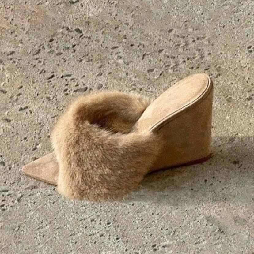 Fashion Fluffy Women Slippers Wedges Platform Sandals Pointed Toe High Heels Shoes 2025 Winter Designer Brand Party Dress Sexy Shoes