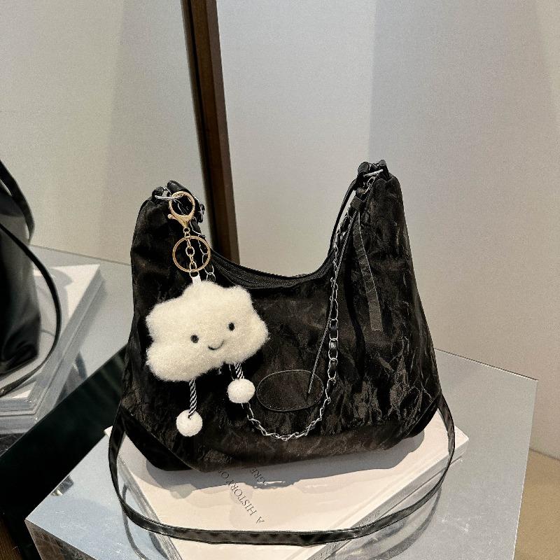 Casual student soft surface large-capacity bag women's new summer chain commuter bag fashionable shoulder messenger bag