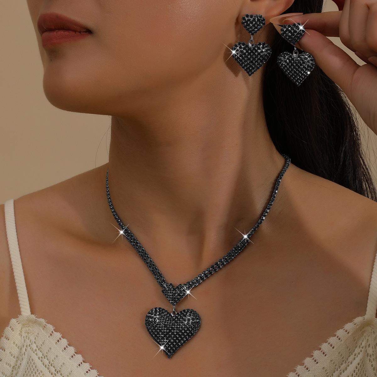 

2026 Jewelry Premium Clavicle Chain Ladies Jewelry Love Necklace Earrings Fashion Wedding Party Valentine s Day Gift 45CM