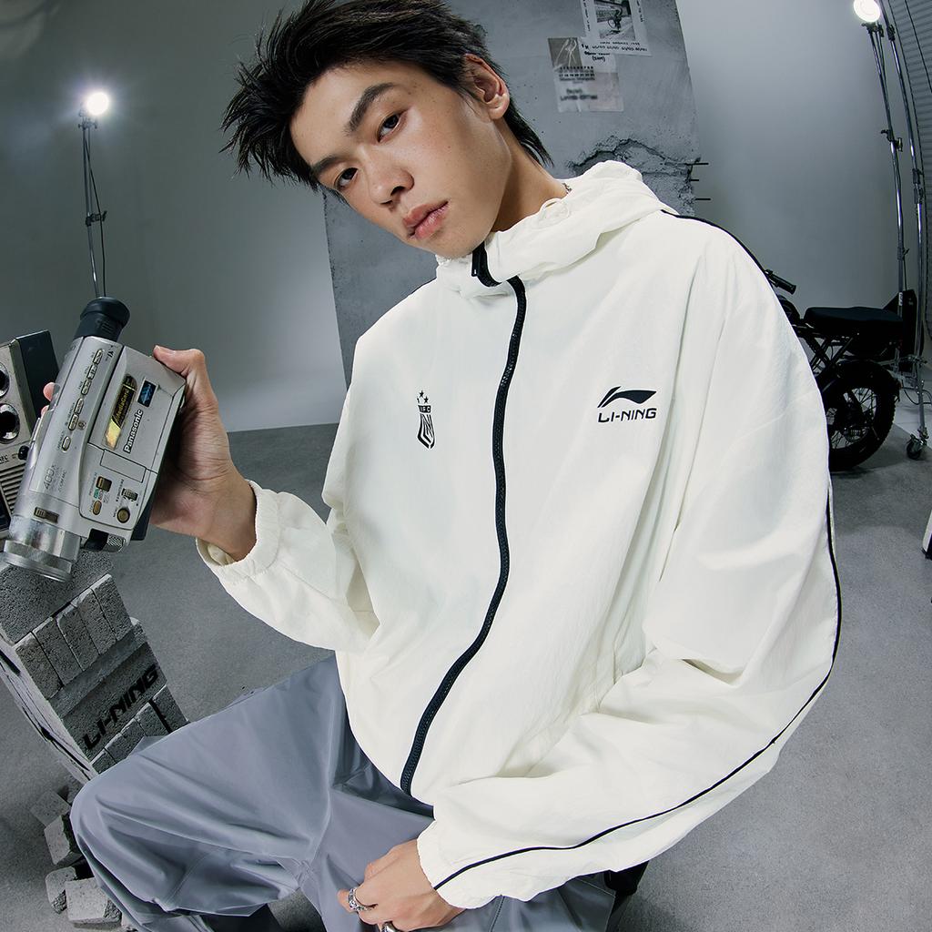Li Ning Sports Lifestyle Series Retro Casual Fashion Windbreaker Men Outerwear White AFDVJ15-2
