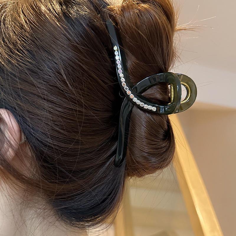 Korean Versatile Alloy Claw Hair Clip for Simple Updo