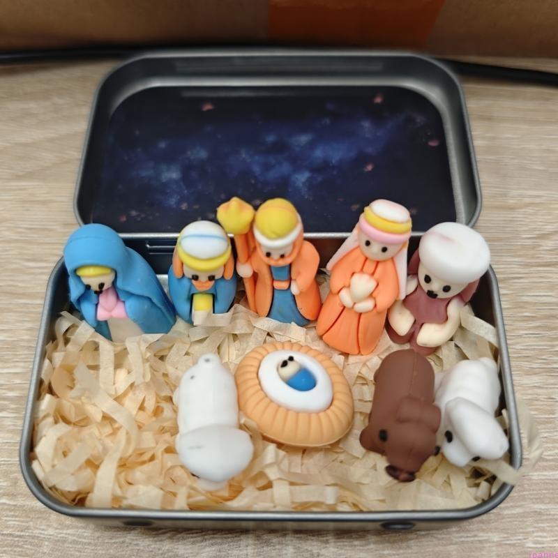 Pocket Bethlehem Scene Handcrafted Christmas Nativity Scene In a Box Miniature Set For Home Decoration And Holiday Display