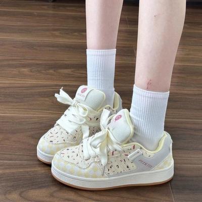 Low-top Casual Cranberry Color Scheme Bread Shoes Women's Ins Tide 2024 Autumn New Guochao Versatile Skateboard Shoes