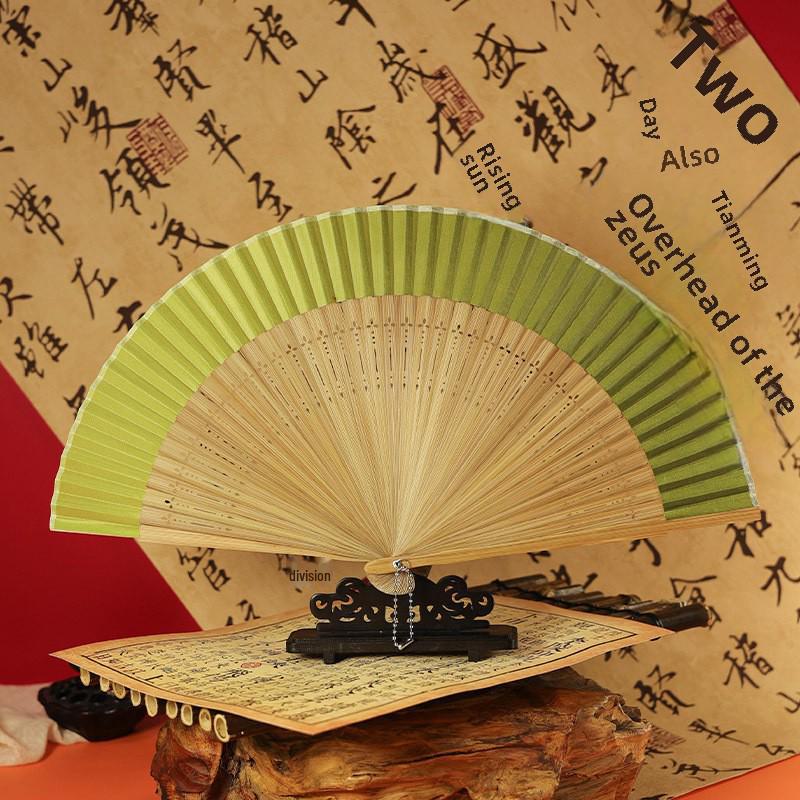 Hanfu Faltfächer im antiken Stil: Neuer chinesischer Design-Tanzfächer für Damen