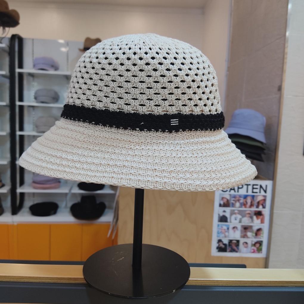 Black Reclusive Spirit Transformation Bucket Hat BKC3UKK013