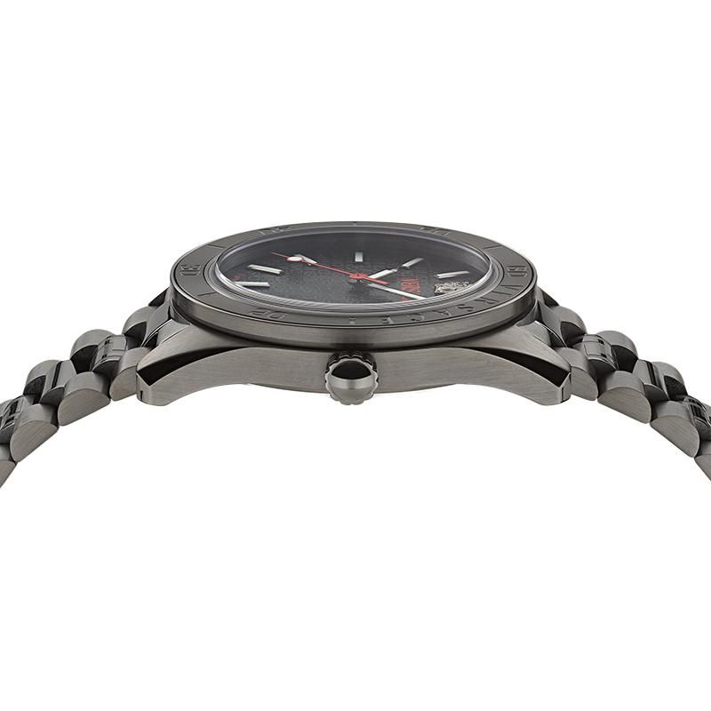 Versace V Dome Bracelet Watch Stainless Steel Men Watches Silver VE8E00324